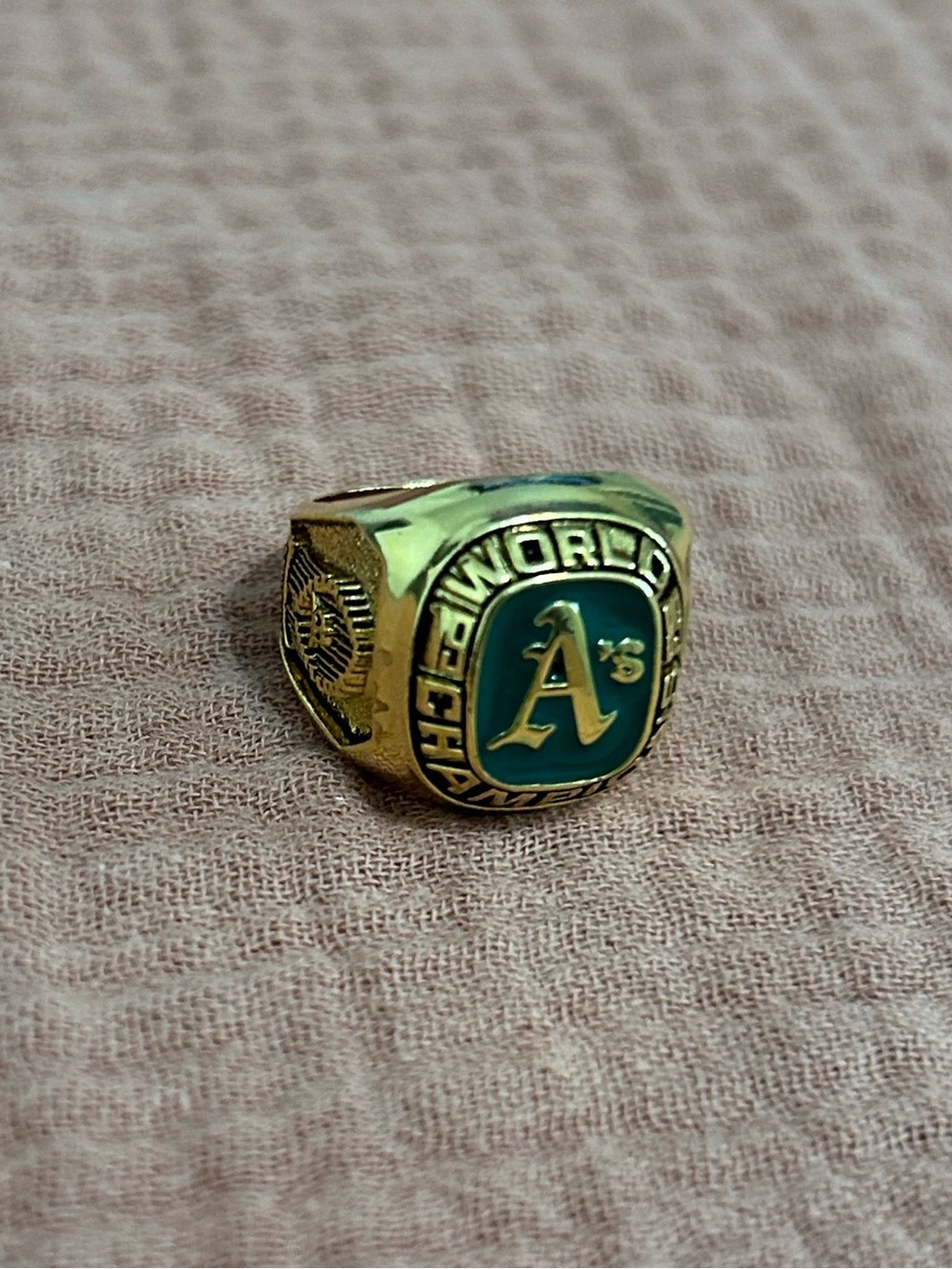 Oakland Athletics 1989 World Champions Commemorative Ring - Picture 3 of 10